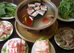 成为当地居平易近及旅客口中的美食